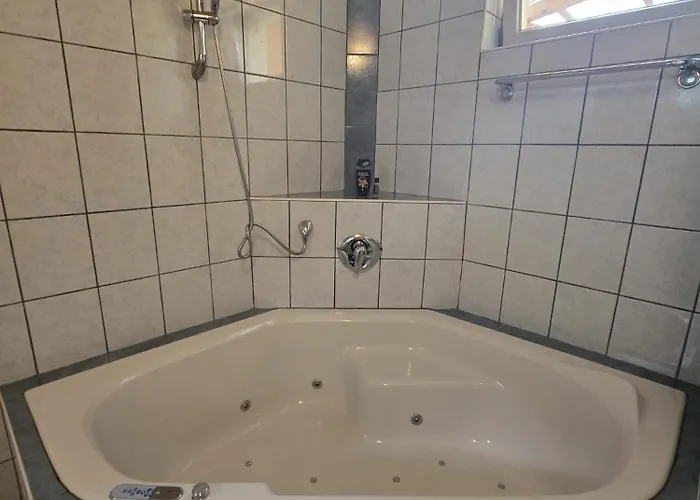 Apartmanhotel Goisernblick - Bei Hallstatt 4*